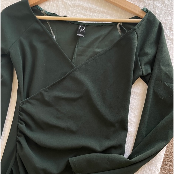 Windsor | v Plunge Long Sleeve Emerald Green Slip Maxi Gown - Picture 7 of 8